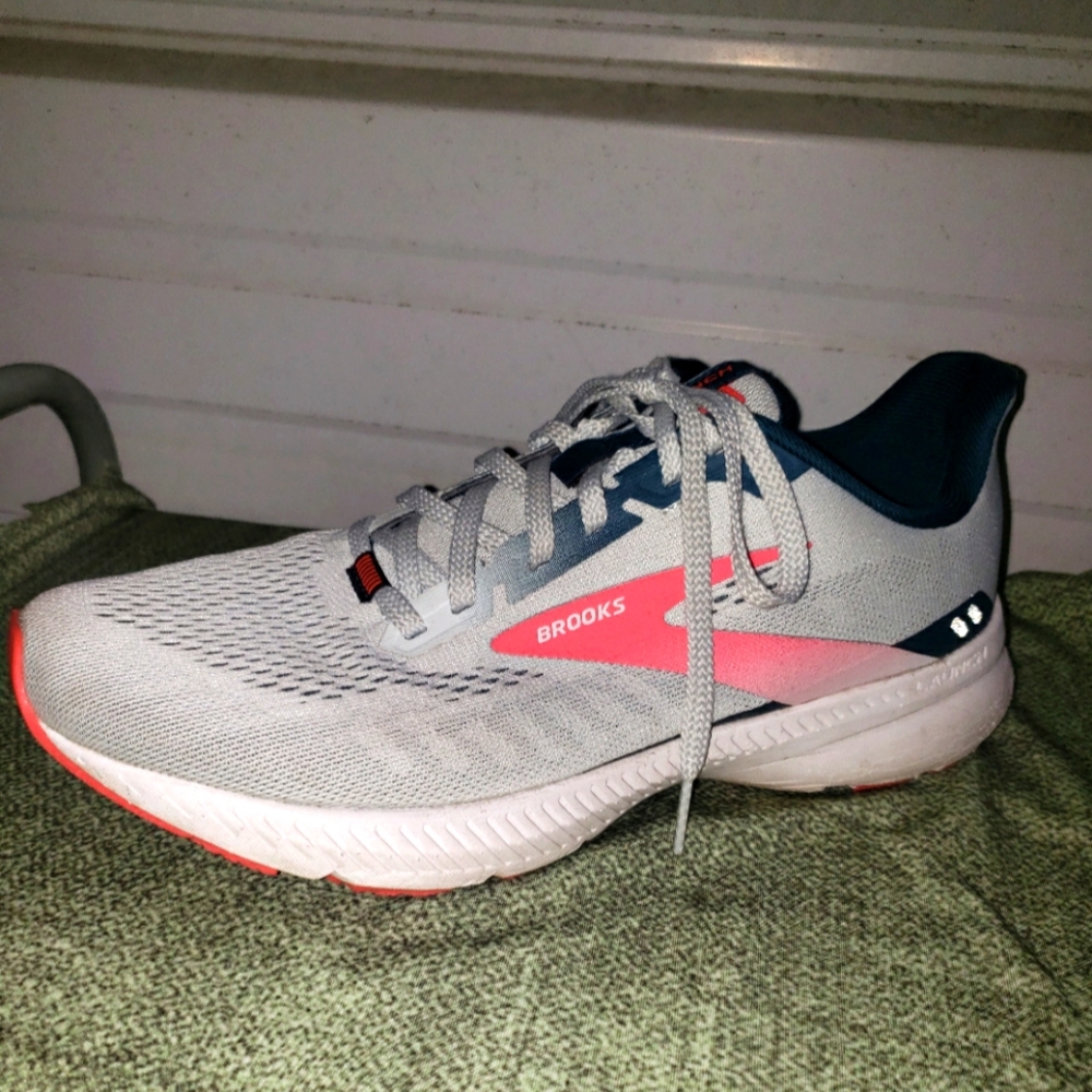 Size 9 Brooks Running Tenner Shoes Launch 8 Womens